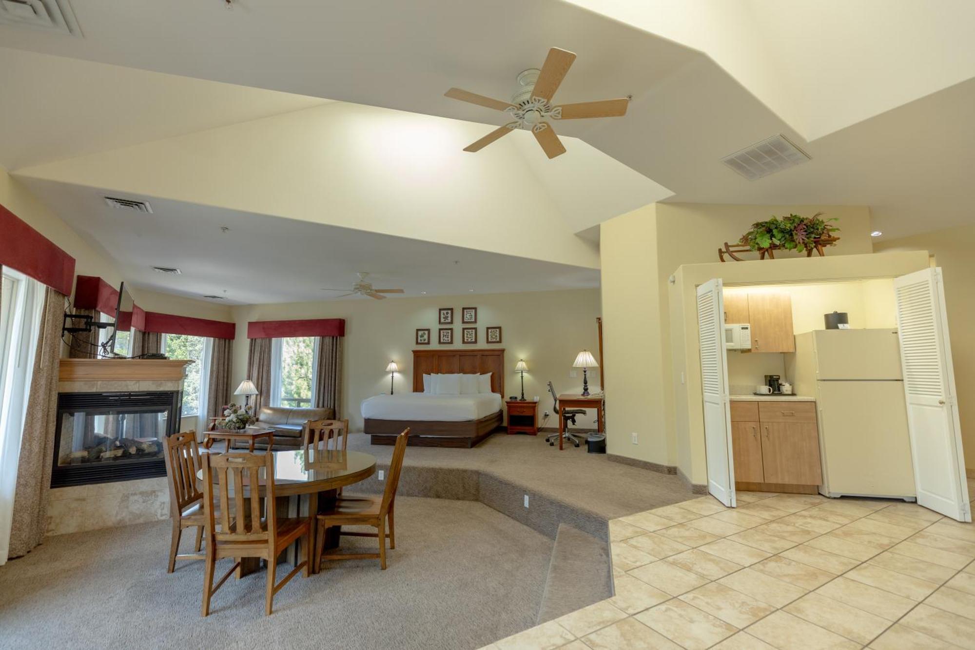 Best Western Lodge At River'S Edge Orofino Екстериор снимка