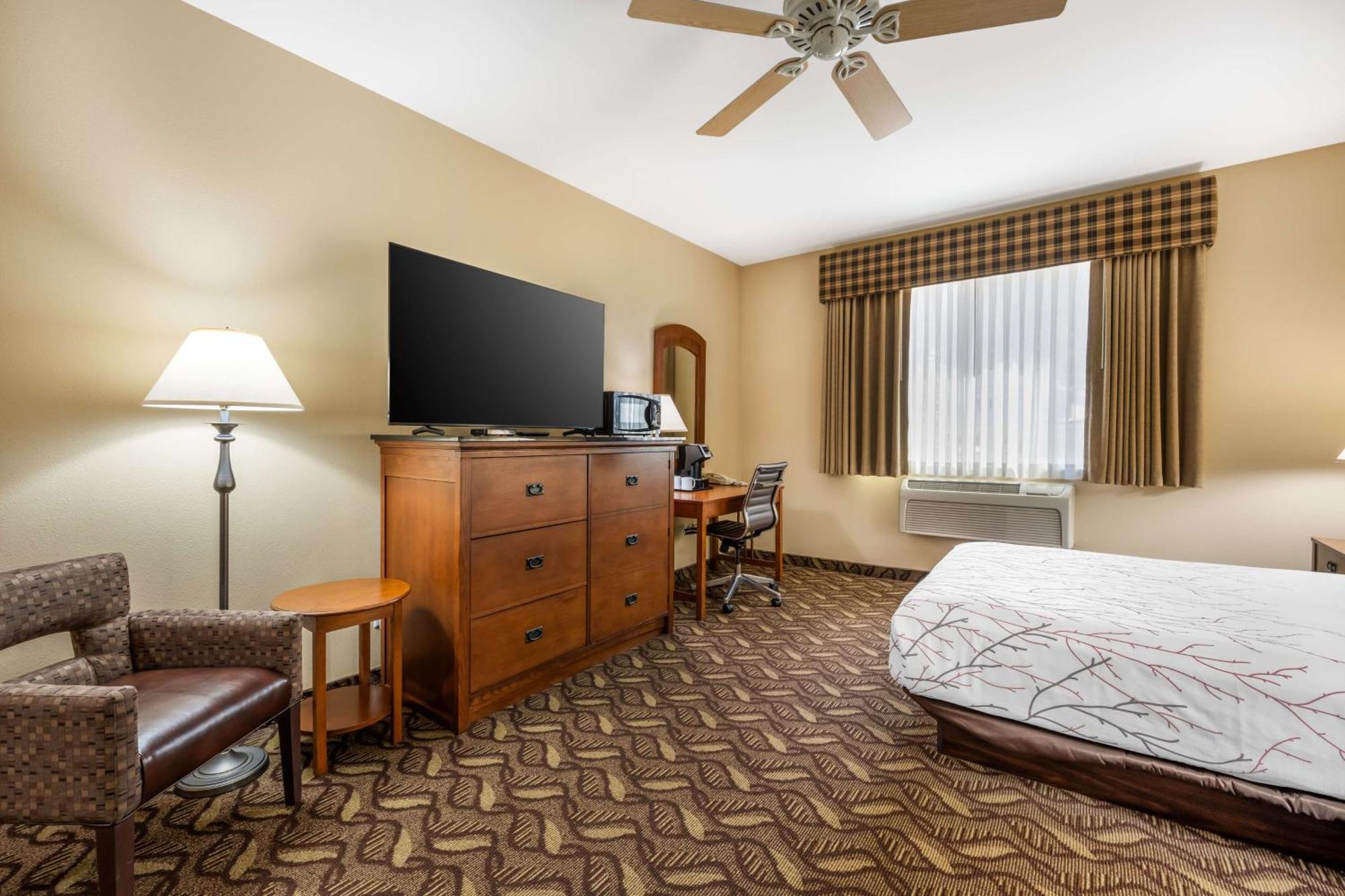 Best Western Lodge At River'S Edge Orofino Екстериор снимка
