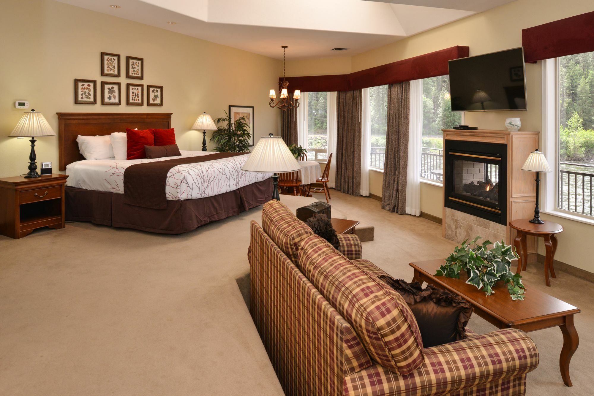 Best Western Lodge At River'S Edge Orofino Екстериор снимка