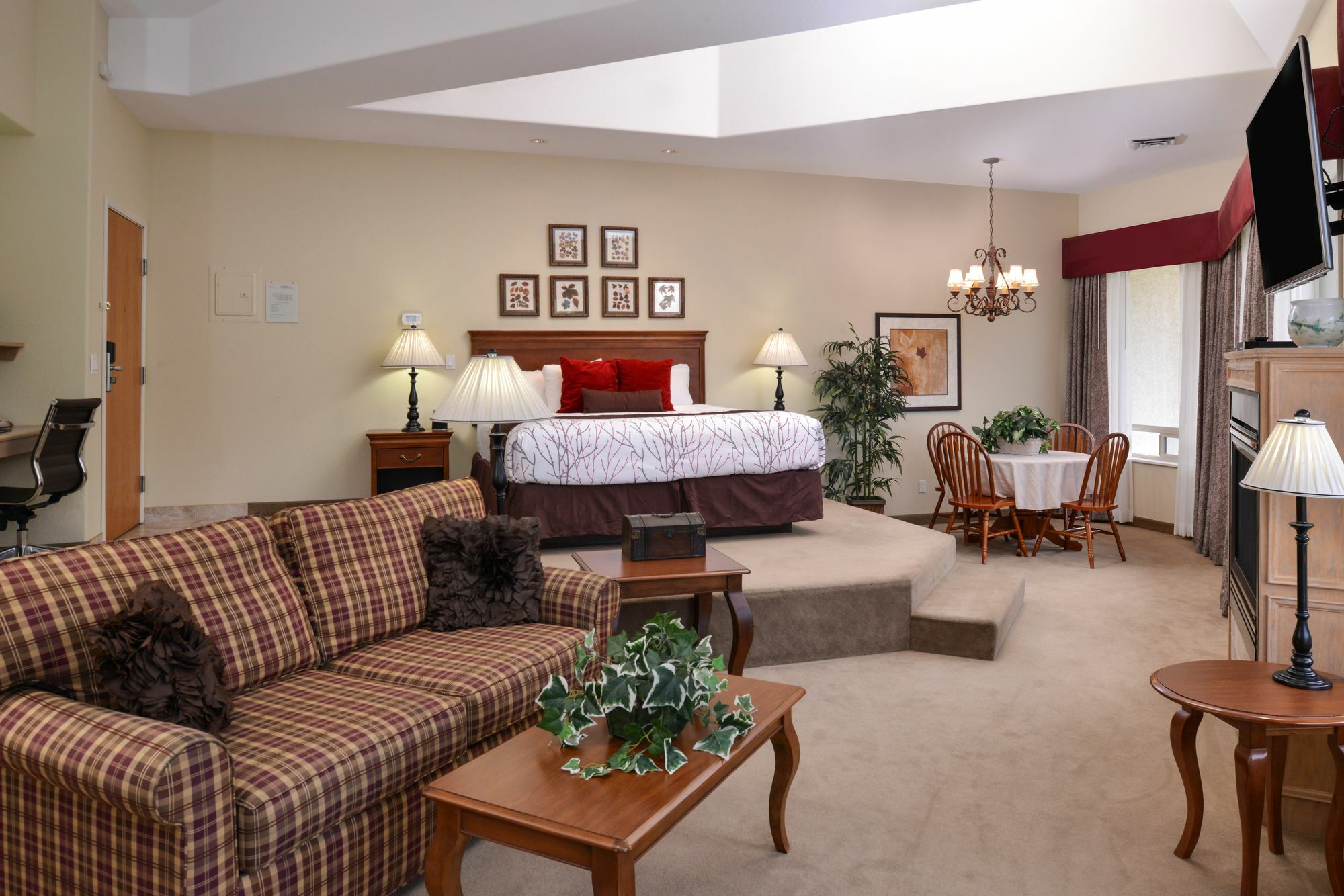 Best Western Lodge At River'S Edge Orofino Екстериор снимка